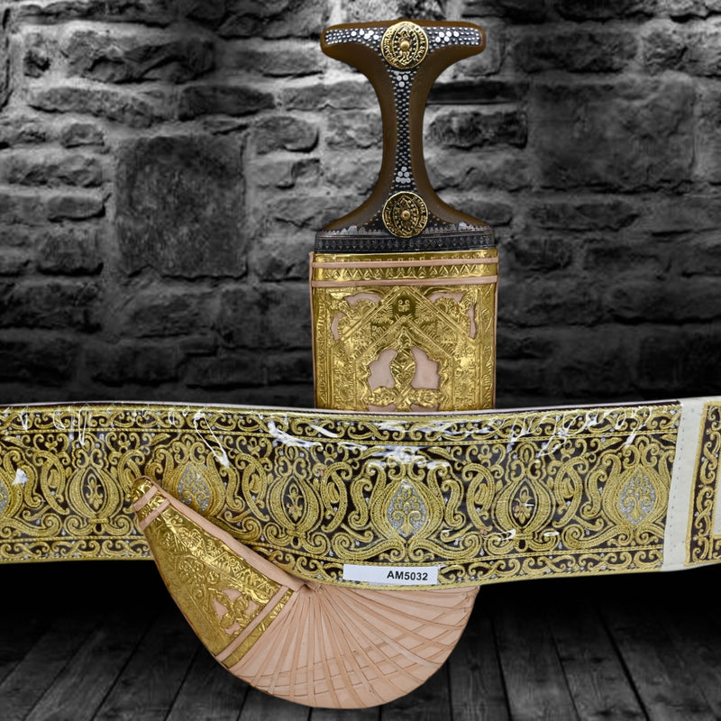 Golden Yemeni Janbiyah   AM5032- جنبية ذهبيه مع جلد
