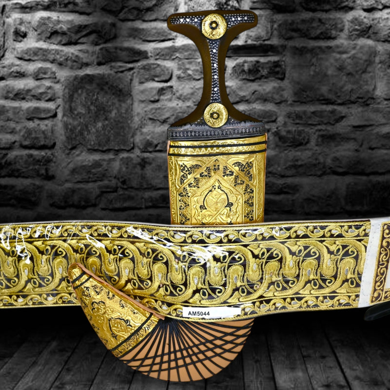 Golden Yemeni Janbiyah   AM5044- جنبية ذهبيه مع جلد